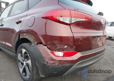 2016 Hyundai Tucson Sport z USA, uszkodzony, nr VIN KM8J3CA21GU182464